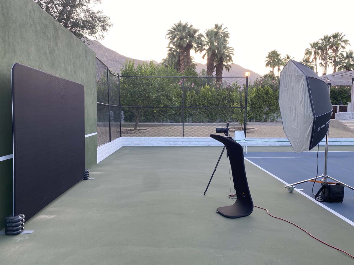 fashion-booth-outdoor-setup-on-tennis-court-1